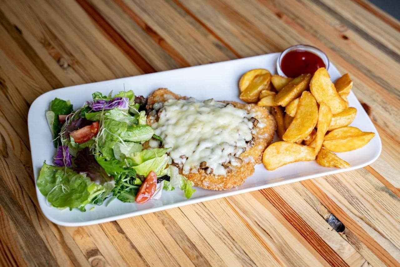 Schnitzel Mit Käse Und Pilzen